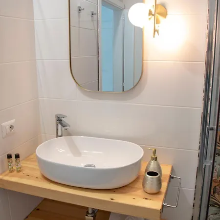 ゲストハウス Reginella サレルノ